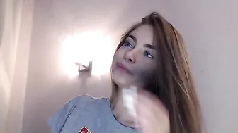 coverm3  Busty webcam slut Masturbating