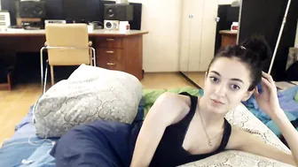 chase_vicky  Plays with their holes