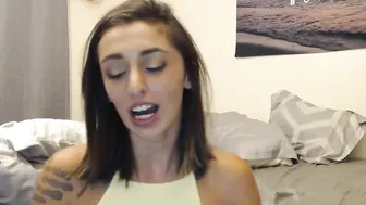 nikki_drew  show out her climax fingers