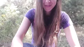 c_h_e_l_s_i  Showed her holes in front of the camera