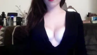 shinymathilde  fucking her pussy on webcam