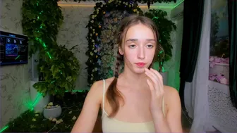 megan_rou_06092021_1148_female_chaturbate