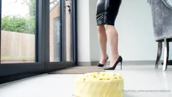 Obey Angelina aka uncensorredom onlyfans_ Obey Angelina aka uncensorredom onlyfans_2020-05-23  Theres something beautiful about trampling on beautiful cr