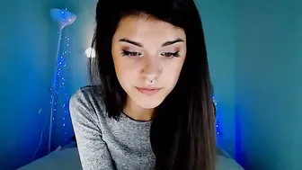 tayashine  Caresses her shaved pussy