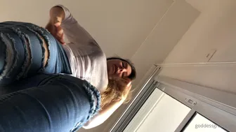 Goddess Grazi aka grazigoddessonlyfans (29 05 2020Big Soles Foot Odor