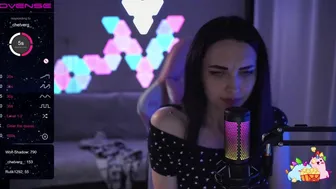 MalinaBo0m симпатичная вебкам шлюшка