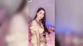 Audrey fingers pussy