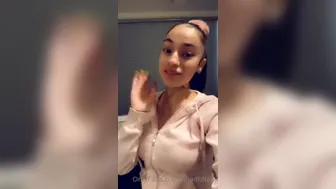 Bhad Bhabie onlyfans Ardent ladies twirl juicy ass