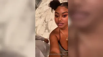 alieyarose onlyfans caresses shmonku