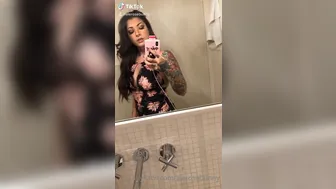 AleRoseBunny onlyfans Adorable chick masturbates juicy pussy