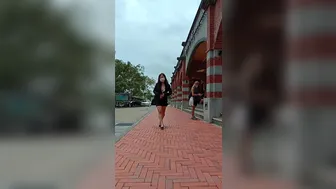 yi_mei beautiful girl with a big vagina