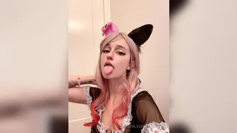 amiiinuu onlyfans Elegant curvy caresses shaved pussy