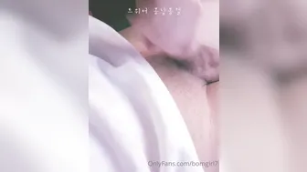 bomgirl7 onlyfans Cute chick masturbates juicy twat