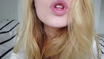 beautifulnaughtyblondie onlyfans Shy young lady caresses anus