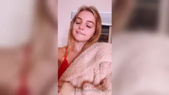 trippie bri, trippie Beautiful lass thrust finger in pussy