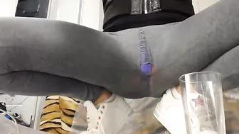 queen_squirt_orgasm  crazy webcam hooker