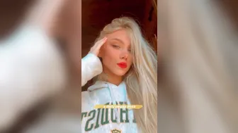 sarahardel onlyfans squirt on the table