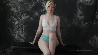 Pearl Sinclair onlyfans Luxurious Curvy Fucks A Doll