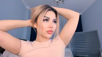 bae_suz chaturbate Adult aunt jerks both holes