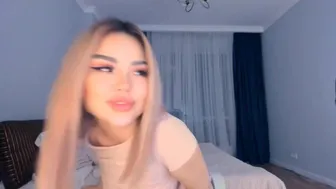 bae_suz chaturbate bigger and thicker