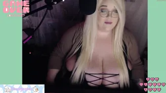 sailorlunaxx  chaturbate Beauty in stockings fucks both holes