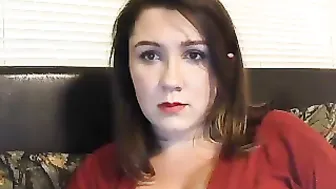 holidayvixen  SHOW HER PUSSY