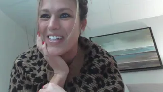 valleygirl4u  chaturbate Naughty lady masturbating wet pink hole fingers