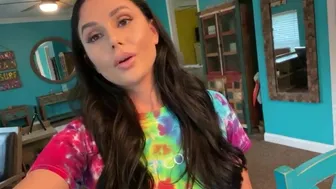 Arianamarie  onlyfans  scrawny slut in a skirt is played with fi