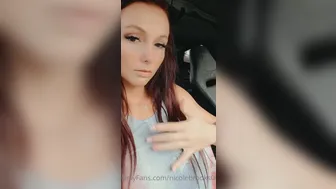 nicolebrooks000  onlyfans Naughty bitch pulls shaggy wet pink hole