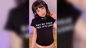 florarodgers  onlyfans Young Bitch sucks and fucks