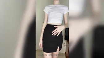 glitterbabyemily  onlyfans  Petite Girl Shows Tight wet pink hole