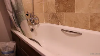 pantieprincess23  onlyfans Cheeky bitch exposes beautiful tits