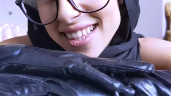 Bella Jameel aka arabteen  onlyfans Busty bitch jerking her wet pink hole with 2022