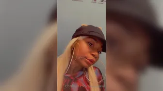nevvycakes  onlyfans Young slut dancing striptease