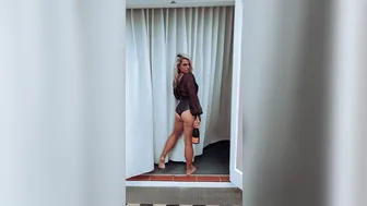 laraskye  onlyfans  2021 throat elite with redhead whore