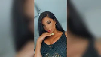 gvalentinaxxx  onlyfans  Glass toy in a wet hole