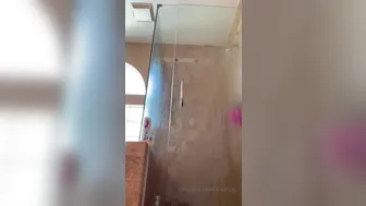 Rosecubana  onlyfans Spicy beauty throws huge tits