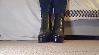 Queengf90  onlyfans buxom chick is dug toy