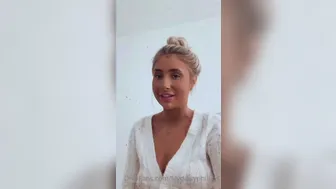 lilydaisyphillips  onlyfans  amazing video show with a very wet beauty