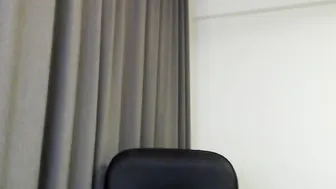 aluanna2  crazy hooker show her Clit games