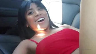 Embersnow onlyfans Spectacled babe masturbates cunt