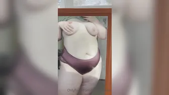 peachylilslut onlyfans Gorgeous babe pulls clit