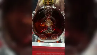 Phoenix Marie aka phoenixmarie onlyfans  dancing naked and pulling pussy