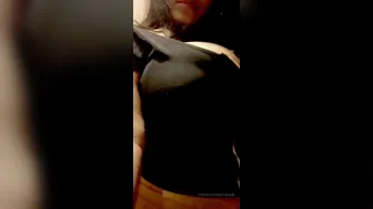 jadeykinz onlyfans / shakes while husband is not at home