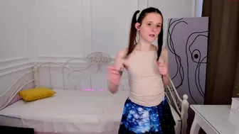 [chaturbate.com] blushing_ellie 15.05.2022 female_webcam part 5