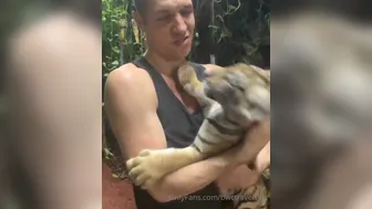 bwctravelvids onlyfans onlyfans Latest June 2022 video 43