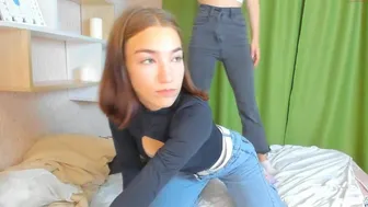 carolfreeman 12-august-2022 1852 webcam