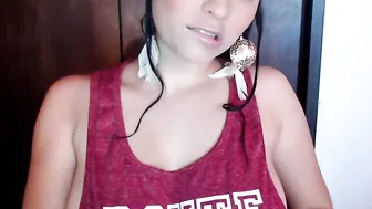 inocente_kitty  Fingering and loud screaming