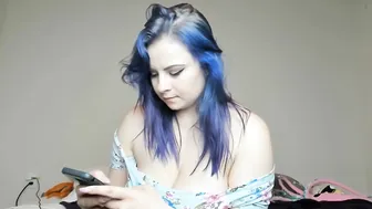 asiri_stone  indulges herself in fore-part of webcamera