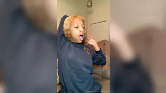 Bria Backwoods aka briabackwoods onlyfans gorgeous young lady jerks both holes